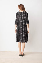 Load image into Gallery viewer, Liv Elbow Sleeve Knit Print Dress
