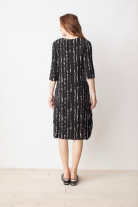 Liv Elbow Sleeve Knit Print Dress