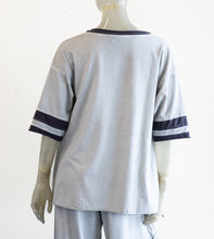 Load image into Gallery viewer, Luukaa Gray Graphic Knit Blouse with Stripe Sleeves
