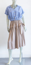 Load image into Gallery viewer, Linen V Neck Elastic Waistband Blouse
