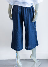 Load image into Gallery viewer, Yuvita Dark Navy Tiered  Crop Linen Pants
