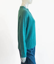 Load image into Gallery viewer, Van Kukil Kelly Green Funnel Neck Cashmere Sweater
