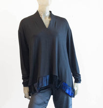 Load image into Gallery viewer, Ozai Velvet Bottom A Line Blouse
