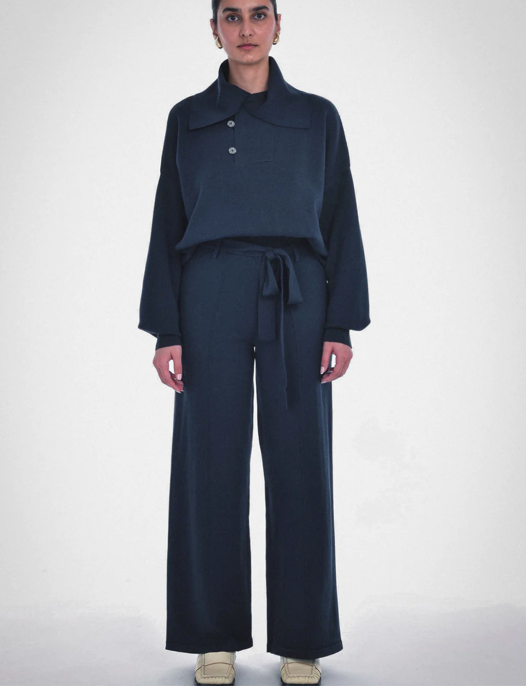 Paper Label Belted Black Knit Pant