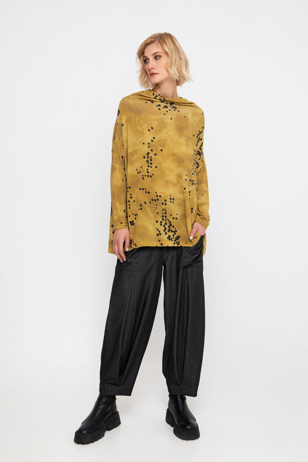 Ozai Dark Gray Trousers
