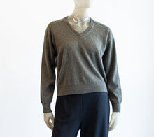 Load image into Gallery viewer, CT Plage V-Neck Cashmere Sweater
