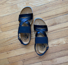 Load image into Gallery viewer, Black Cross Strap Sandal
