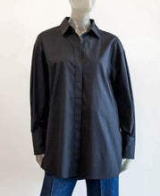 Load image into Gallery viewer, Long Black Cotton Poplin Blouse
