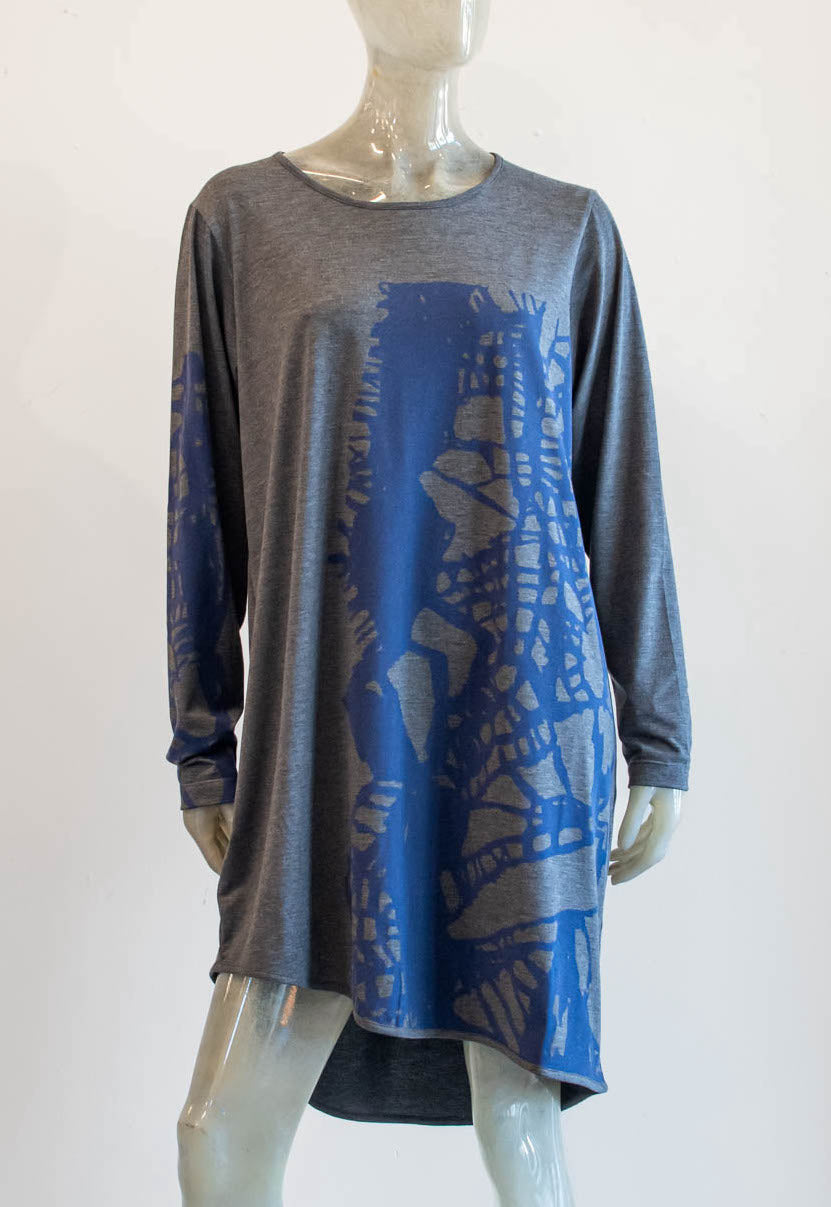 Moyuru Tunic Graphic Print Dress