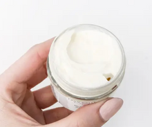 Load image into Gallery viewer, Glow Juice Vitamin C Moisture Bomb

