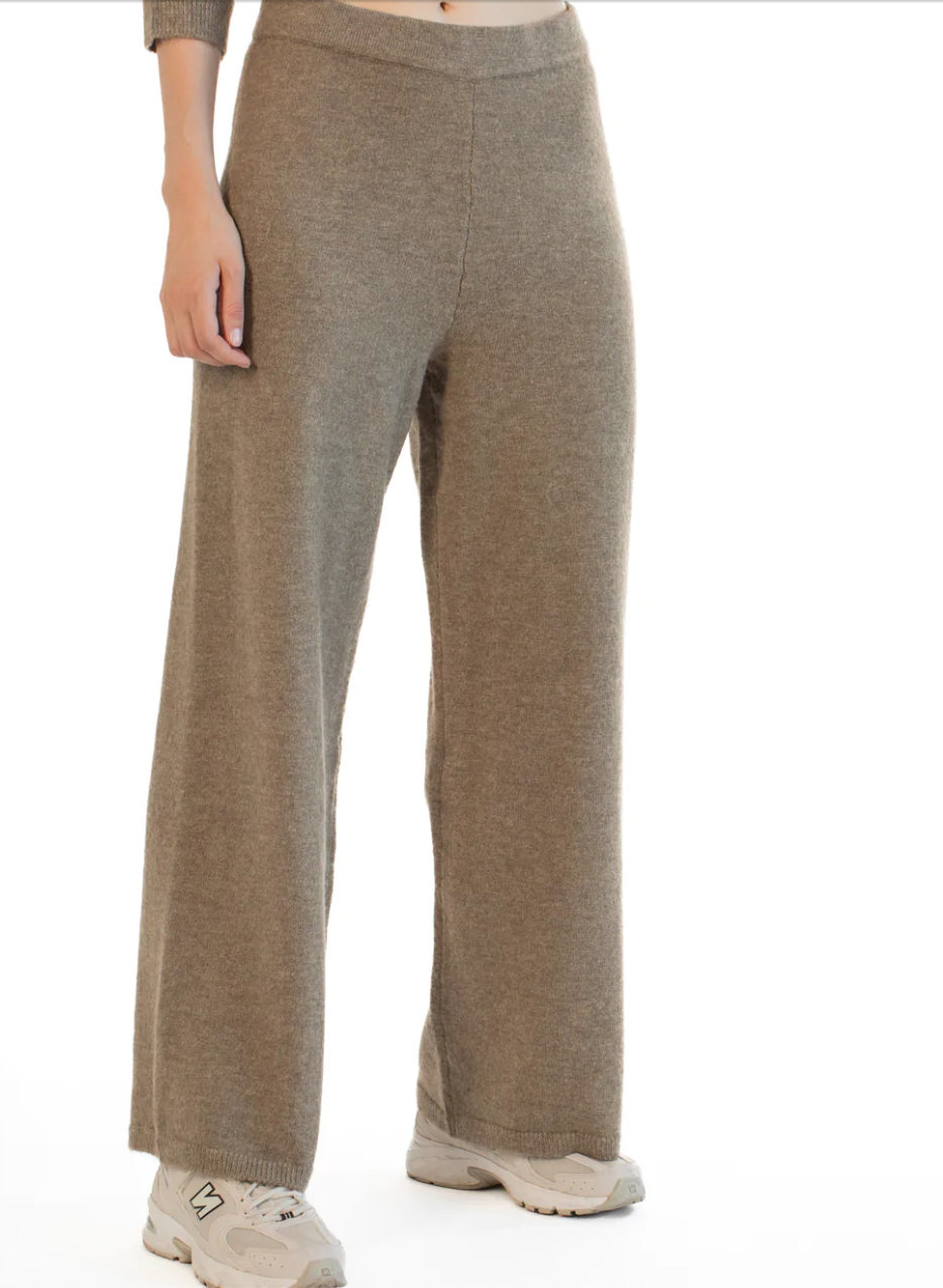 Paper Label Knit Wide Leg Pant